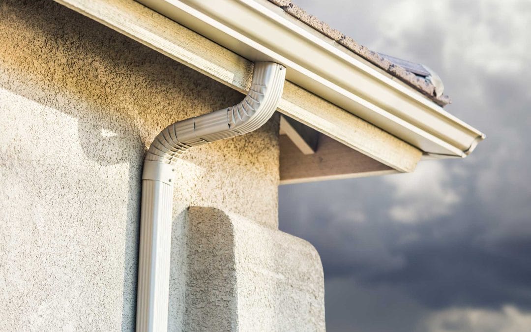 No-Fuss Guide: 4 Tips to Help You Select the Best Gutter for Your Home